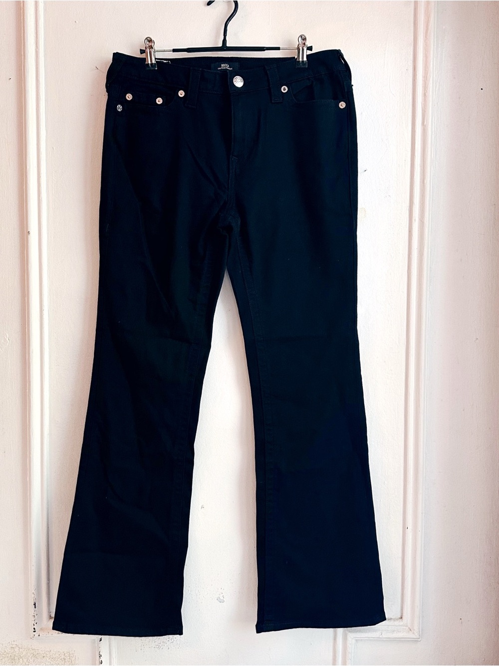 New NWT True Religion Becca mid rise bootcut Black Jeans with Silver women’s 32